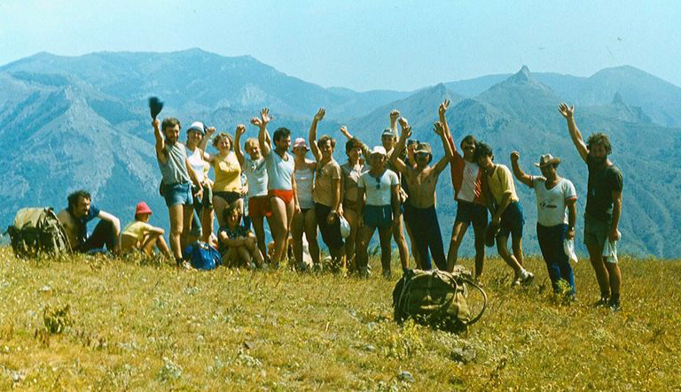 На фото, уже в качестве инструктора туризма. Как начинались мои первые походы по Крыму